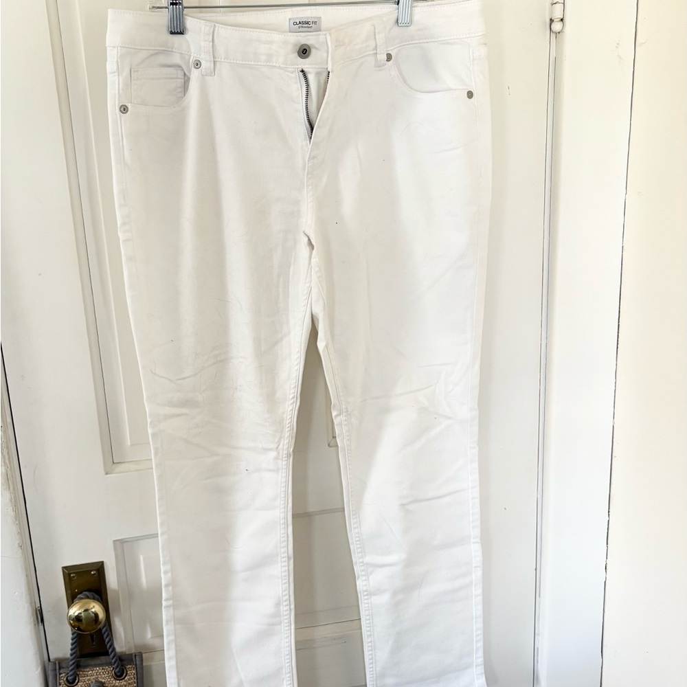Liz Claiborne Women's Cream-Colored Straight Leg Jeans